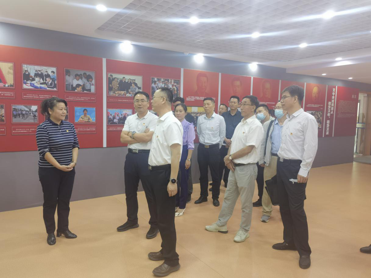 自治区残联“开门纳谏”邀请政协委员 及相关部门现场督导建议提案办理工作(图2)